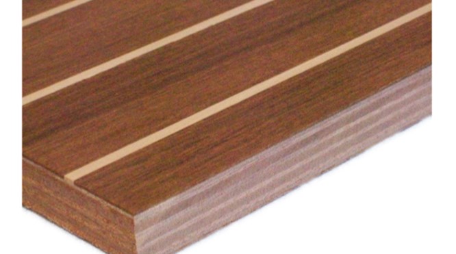 Teak veneer with stripes